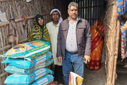 गरीबी के आगे हारी जिंदगी: इलाज के अभाव में अस्पताल से डिस्चार्ज हुई महिला ने रास्ते में तोड़ा दम; समाजसेवी राजू सहनी ने पहुंचकर दिया 6 महीने का राशन 32