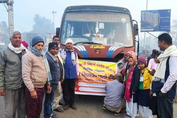 ऐतिहासिक विरासत से रूबरू हुए पालीडीह के बच्चे: मुख्यमंत्री परिभ्रमण योजना के तहत नालंदा और राजगीर का किया दीदार 9