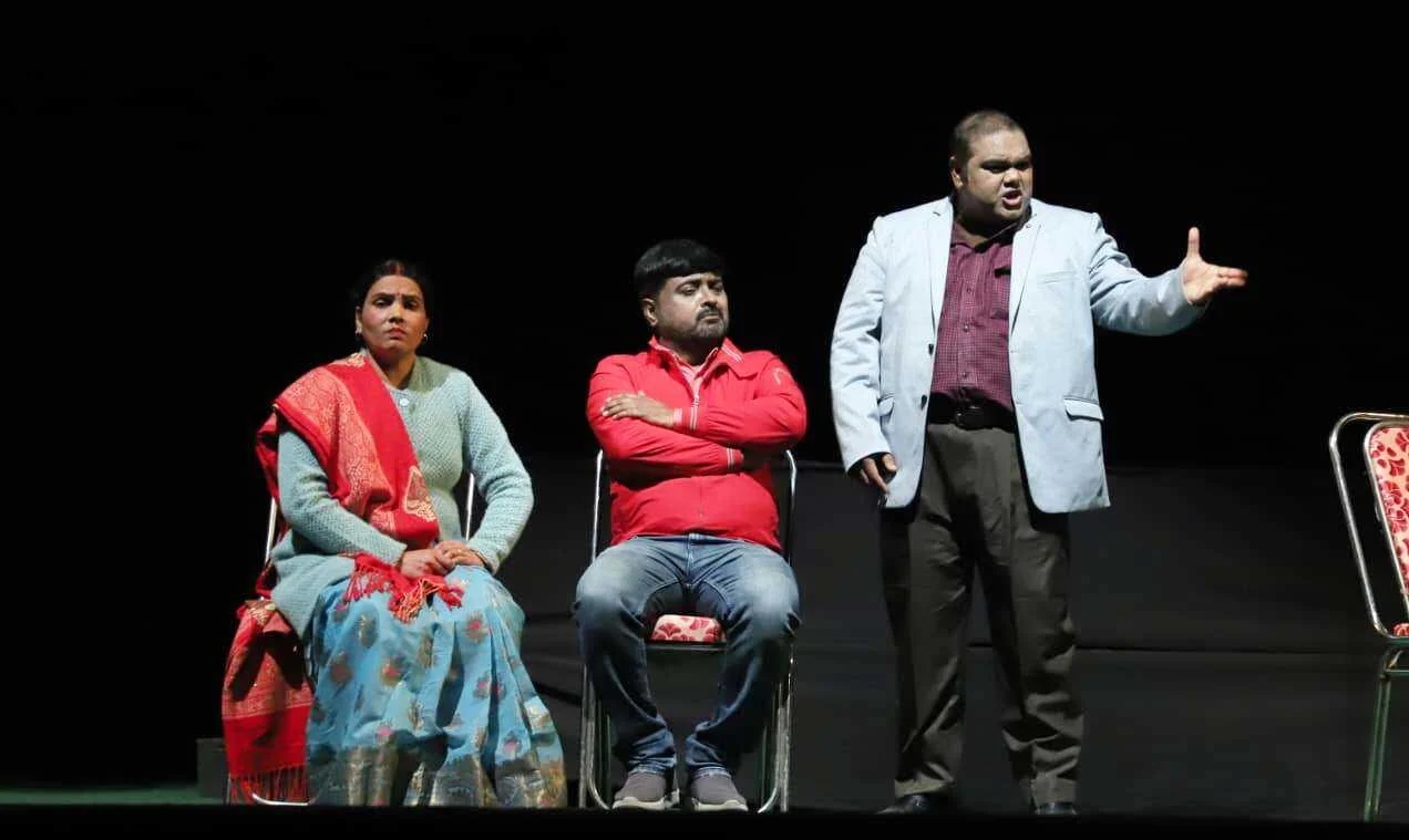 बीहट में नाट्य महोत्सव: 'पश्मीना' ने दर्शकों को रुलाया, तो 'ताग-पाट' ने भोजपुरी लोक संस्कृति से कराया रूबरू 3