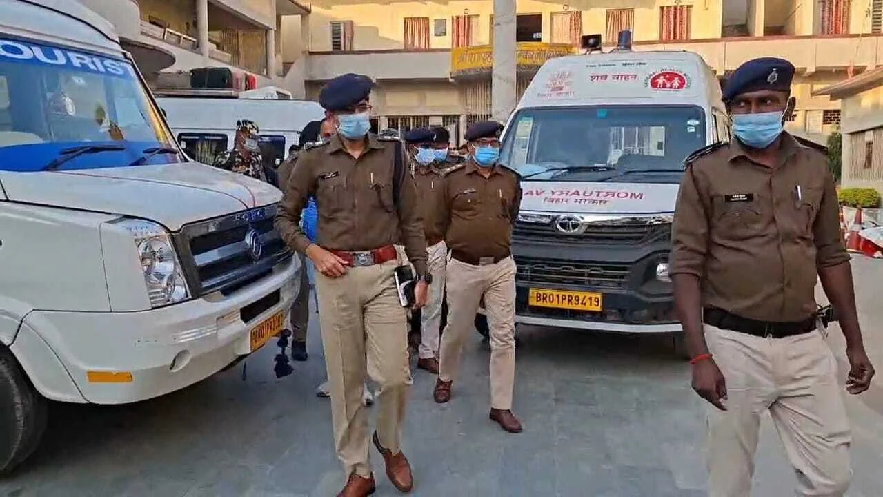 राजगीर मे सामूहिक आत्महत्या मामले मे एसपी भारत सोनी का व्यान: मृतक नागा संदरा बंगलौर के मूल निवासी, सभी मृतक एक हीं परिवार के लोग 2