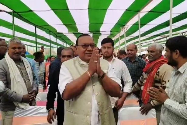 "बिहार में डबल इंजन नहीं, 'कुर्सी इंजन' की सरकार; भ्रष्टाचार और कानून व्यवस्था पर मटिहानी विधायक बोगो सिंह का बड़ा हमला" 1