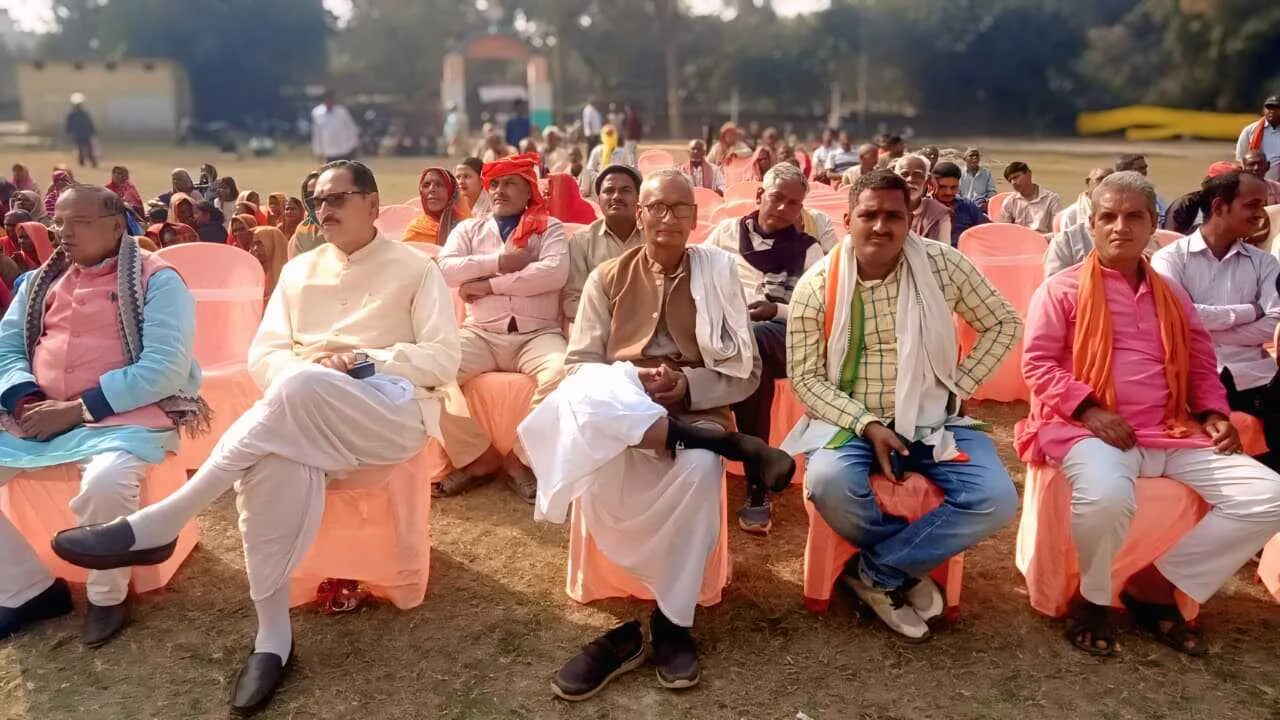 बछवाड़ा के रानी हाई स्कूल में राष्ट्रीय स्वयंसेवक संघ की स्थापना के 100 वर्ष पूरे होने पर हिंदू सम्मेलन का आयोजन 3