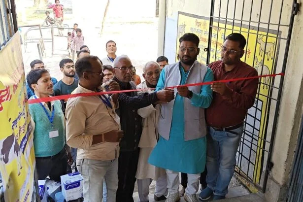 भगवानपुर में पशुओं में एफएमडी (खुरपका एवं मुंहपका) रोग से बचाव हेतु निशुल्क टीकाकरण कार्यक्रम का शुभारंभ 7