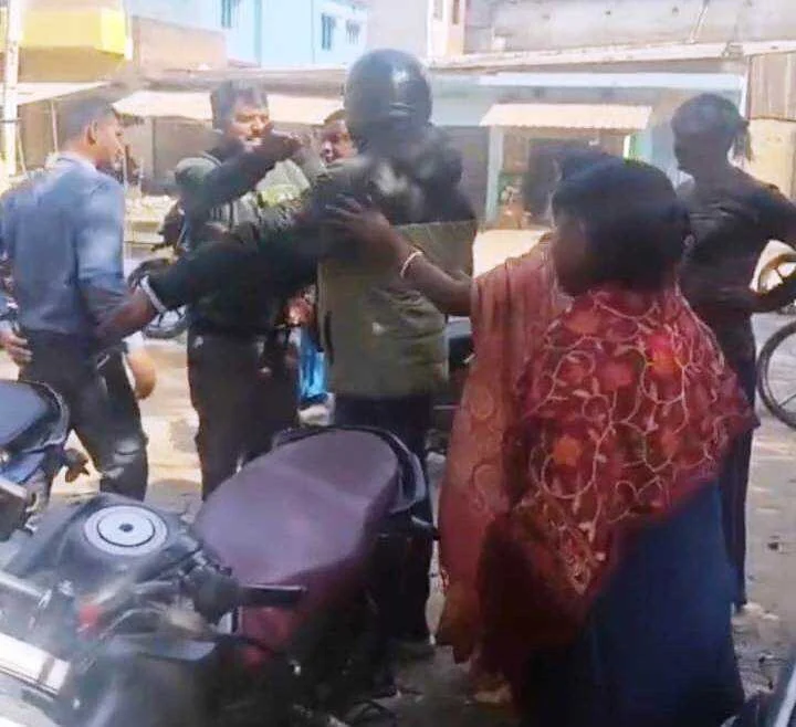 नालंदा: जमीनी विवाद में हुई मारपीट, महिला से मारपीट का वीडियो सोशल मीडिया पर वायरल, महिला गंभीर रूप से घायल 15