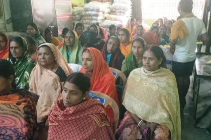 वीरपुर यूको बैंक में वित्तीय साक्षरता सप्ताह शुरू: खाताधारकों को सिखाए गए साइबर सुरक्षा के गुर 30