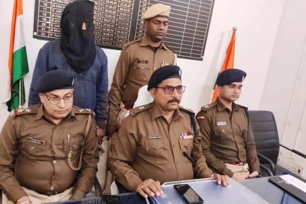 समस्तीपुर: कर्पूरीग्राम में बड़ी वारदात की साजिश नाकाम, दो देसी कट्टा और कारतूस के साथ शातिर गिरफ्तार 3