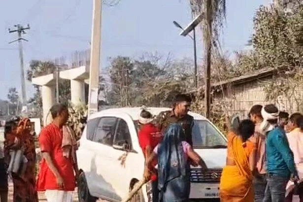 समस्तीपुर में भारी बवाल: आरोपी को छुड़ाने के लिए पुलिस पर महिलाओं का हमला, दरोगा को ताननी पड़ी पिस्टल 5