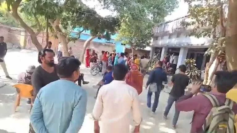 "समस्तीपुर: जितवारपुर बिरनिया टोला में युवक का फंदे से लटकता मिला शव, इलाके में फैली सनसनी" 2