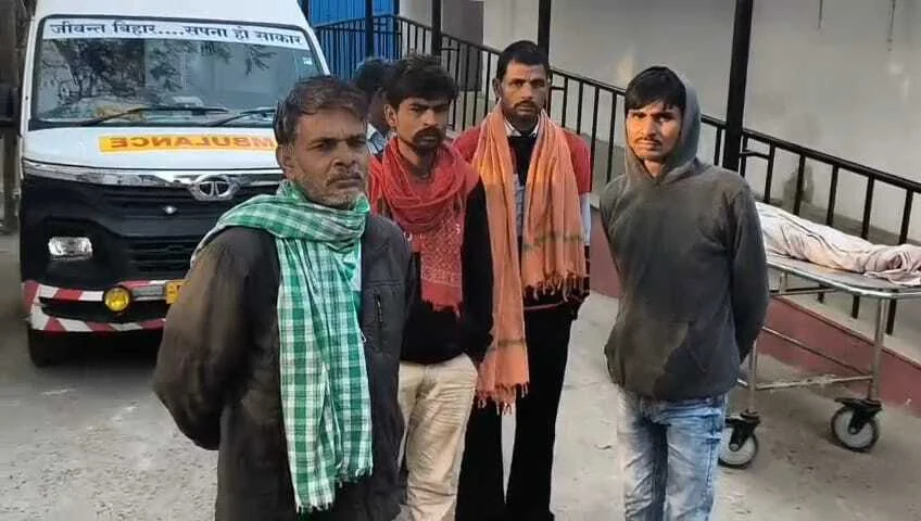 बेगूसराय में माचिस की एक चिंगारी ने ली मासूम की जान, छत पर खेल रही बच्ची के कपड़ों में लगी आग 1