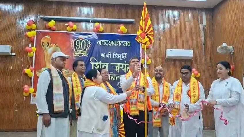 नालंदा: बिहार शरीफ में महाशिवरात्रि की भव्य गूंज, एक मंडप के नीचे द्वादश ज्योतिर्लिंग के दर्शन से उमड़ा आस्था का सैलाब 1