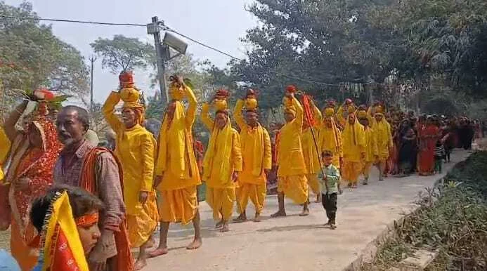 वीरपुर में गाजे-बाजे के साथ निकली भव्य कलश शोभा यात्रा,अष्टयाम यज्ञ से भक्तिमय हुआ राजापुर सिकरौहुला 2