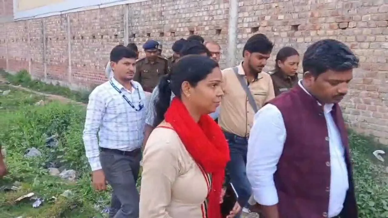 नालंदा में बड़ी कार्रवाई, सरमेरा से 9 नाबालिग लड़कियां रेस्क्यू, दिल्ली और पटना की संयुक्त टीम ने ऑर्केस्ट्रा के नाम पर चल रहे मानव तस्करी का किया भंडाफोड़ 2