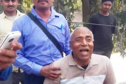 बेगूसराय के जीरोमाइल गोलंबर पर ट्रक ने स्कूटी को रौंदा, पति के सामने पत्नी की दर्दनाक मौत 24