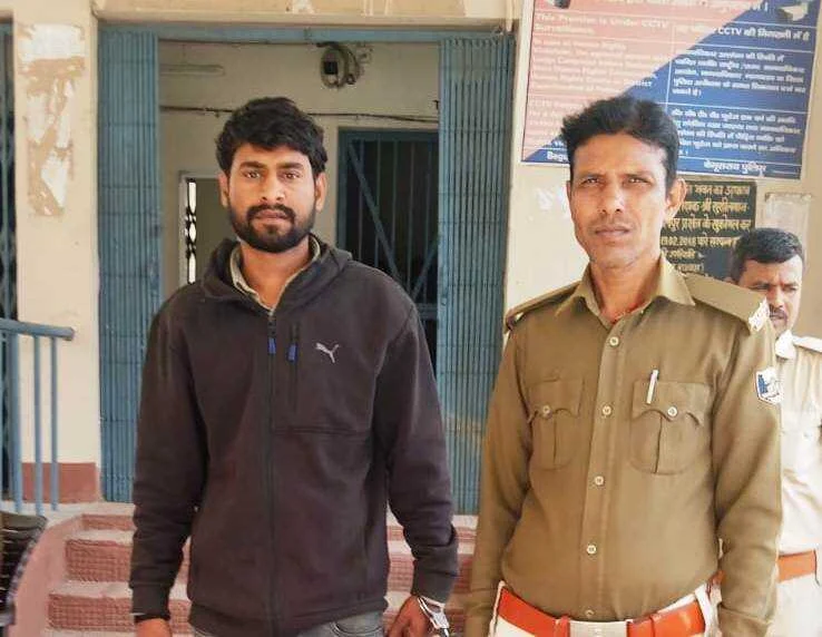 बंधन बैंक कर्मी से 74 हजार की लूट का मुख्य आरोपी गिरफ्तार, पुलिस ने वीरपुर से दबोचा 1