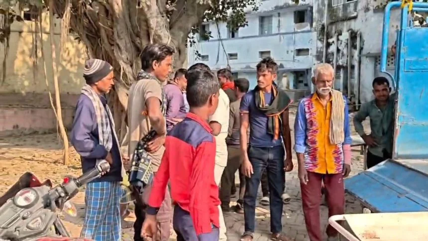 नालंदा: अस्थावां थाना क्षेत्र में भीषण सड़क हादसा, बाइक सवार दो युवकों की मौके पर मौत,चुलिहारी मोड़ के पास अनियंत्रित बाइक पेड़ से टकराई 1