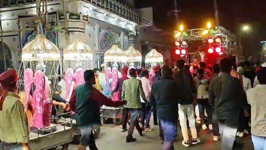 नालंदा: मस्जिद के पास डीजे बजाने पर विवाद, बारातियों पर पथराव और महिलाओं से अभद्र व्यवहार 3