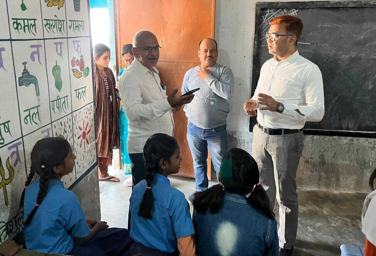 भगवानपुर के मध्य विद्यालय मेहदौली में 75 छात्राओं को लगी एचपीवी वैक्सीन की दूसरी डोज 2