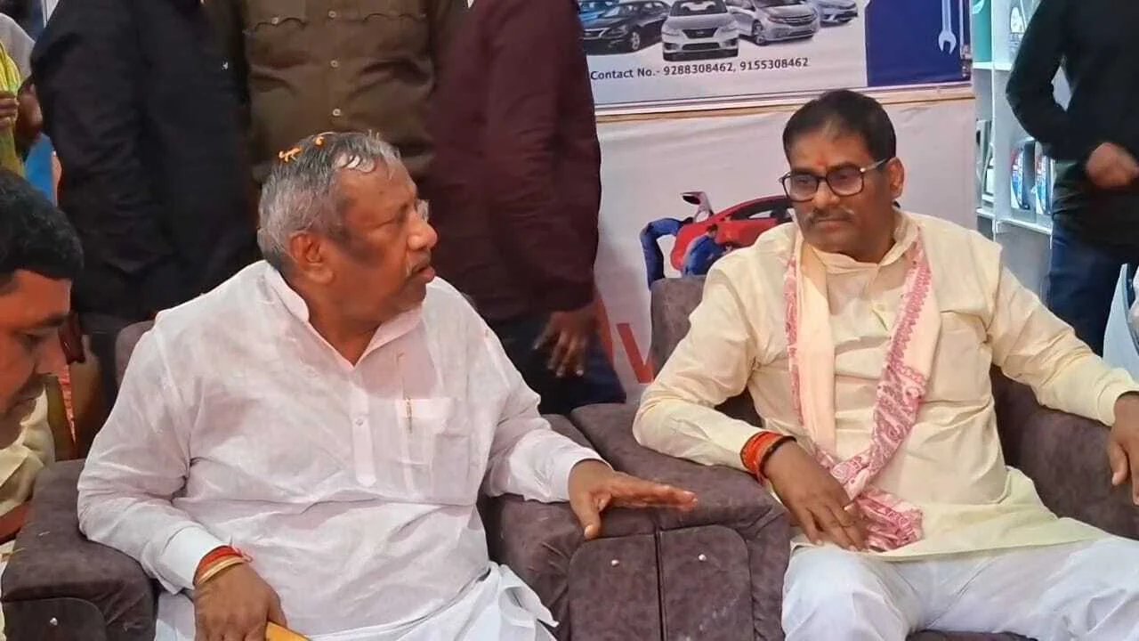 नालंदा: शराबबंदी को लेकर उठ रहे सवालों पर मंत्री डॉ प्रमोद चंद्रवंशी ने विपक्ष पर तीखा हमला,कहा “अगर दहेज कानून में कमी है तो क्या दहेज कानून खत्म हो गया ? 4