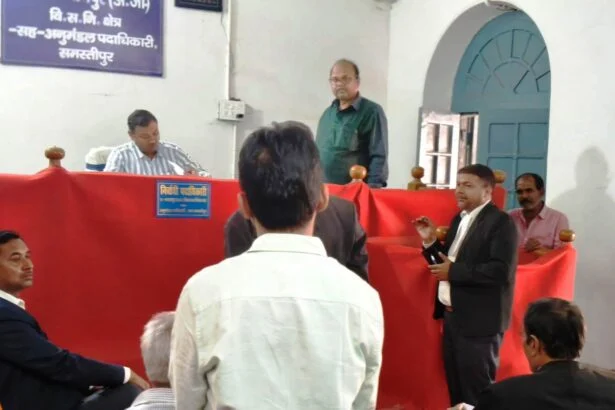 समस्तीपुर: अनुमंडल न्यायालय में बुजुर्गों को मिला सम्मान, माता-पिता के भरण-पोषण मामले की हुई सुनवाई 9