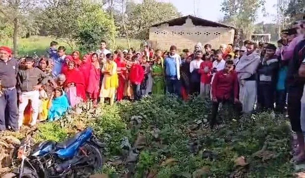 बेगूसराय में युवक की हत्या कर गड्ढे में फेंका शव, ऊपर पलट दी बाइक; हादसे का रूप देने की कोशिश 3