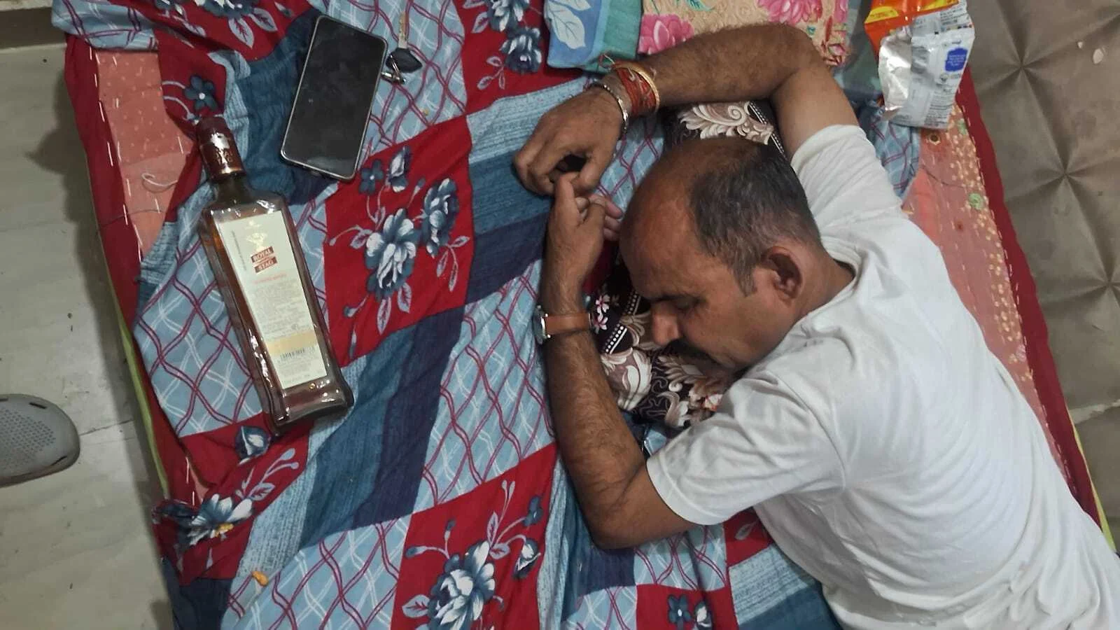 समस्तीपुर: दलसिंहसराय में दरोगा का शराब के साथ वीडियो वायरल, पुलिस महकमे में हड़कंप 5