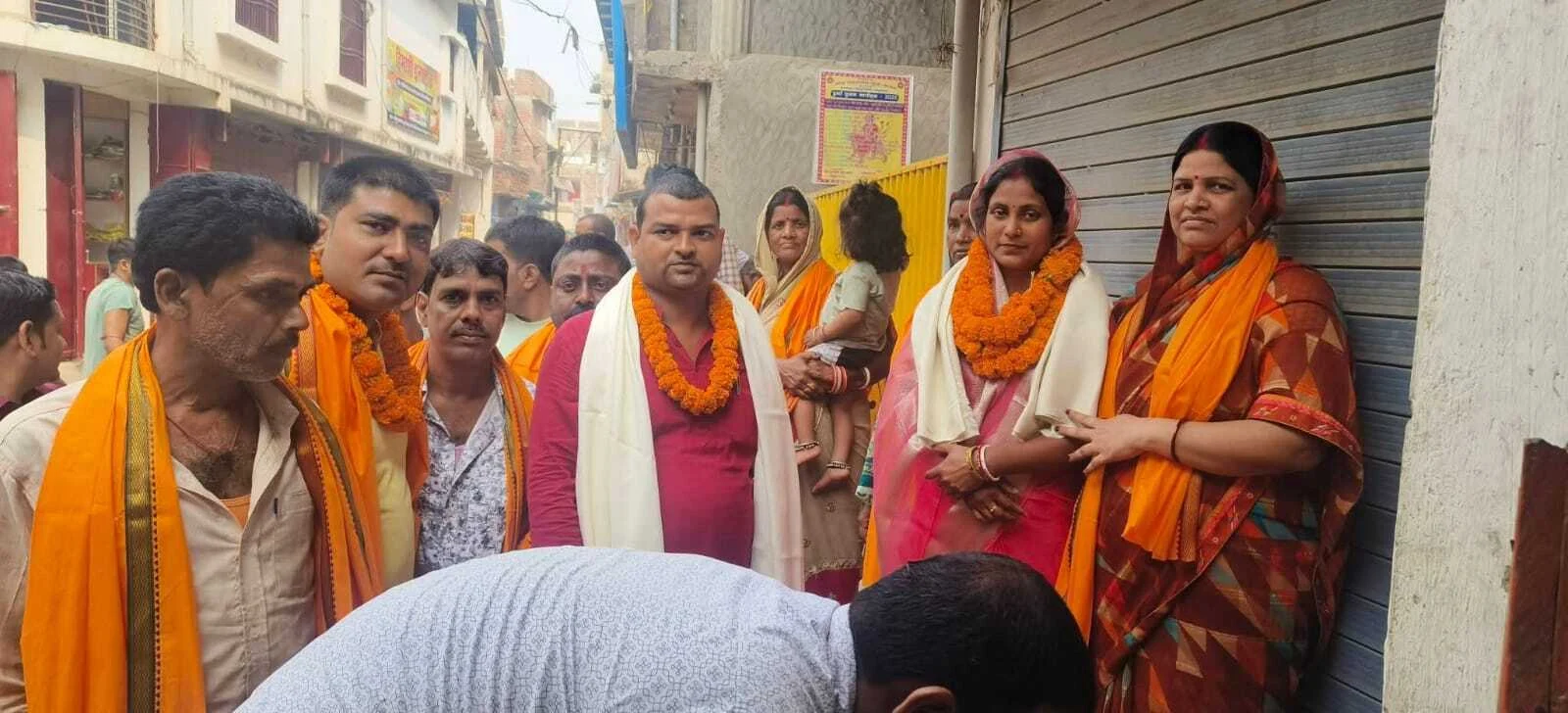 6 लाख 60 हजार 4 सौ की लागत से वीरपुर ठठेरी गली में बनेगें सड़क, जिला पार्षद ने रखी आधारशिला  2