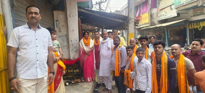 6 लाख 60 हजार 4 सौ की लागत से वीरपुर ठठेरी गली में बनेगें सड़क, जिला पार्षद ने रखी आधारशिला  1