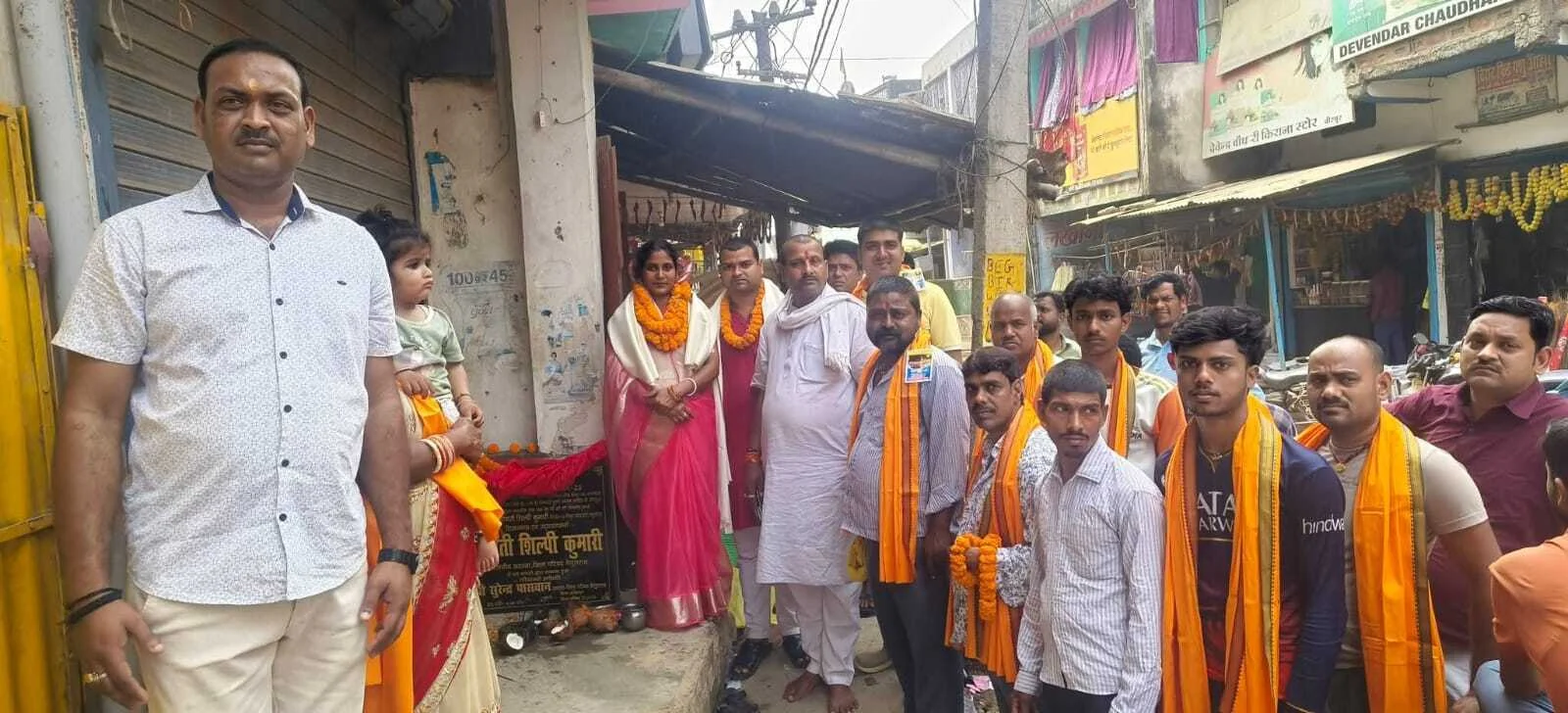 6 लाख 60 हजार 4 सौ की लागत से वीरपुर ठठेरी गली में बनेगें सड़क, जिला पार्षद ने रखी आधारशिला  4