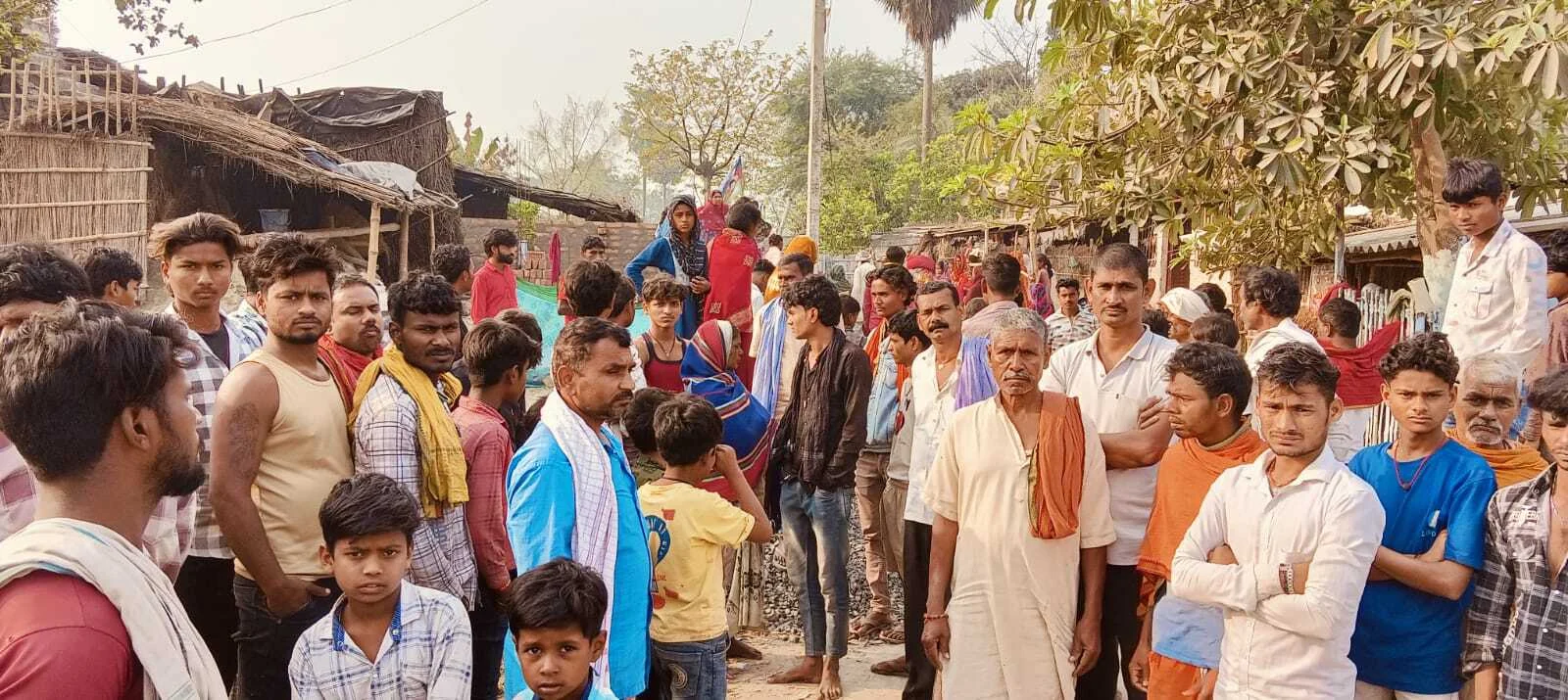 समस्तीपुर: वारिसनगर में बिजली तार गिरने से 45 वर्षीय व्यक्ति की दर्दनाक मौत, परिजनों में मचा कोहराम 5