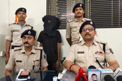 समस्तीपुर: लोजपा नेता अंटू इस्सर फायरिंग मामले में मुख्य आरोपी लक्की खान गोरखपुर से गिरफ्तार 12