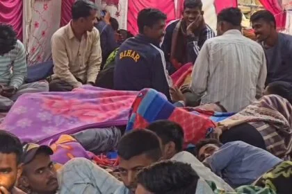 बेगूसराय: होमगार्ड अभ्यर्थियों की भूख हड़ताल का तीसरा दिन, कई की हालत बिगड़ी, मेडिकल टीम तैनात 2