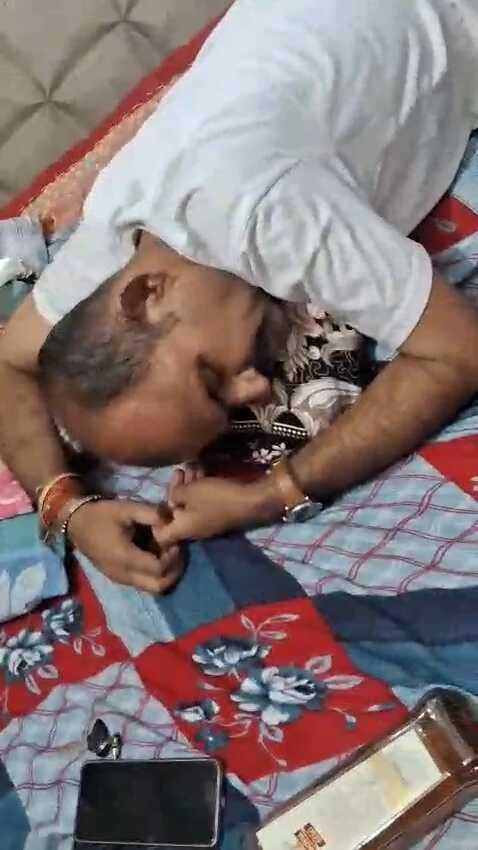 समस्तीपुर: दलसिंहसराय में दरोगा का शराब के साथ वीडियो वायरल, पुलिस महकमे में हड़कंप 2