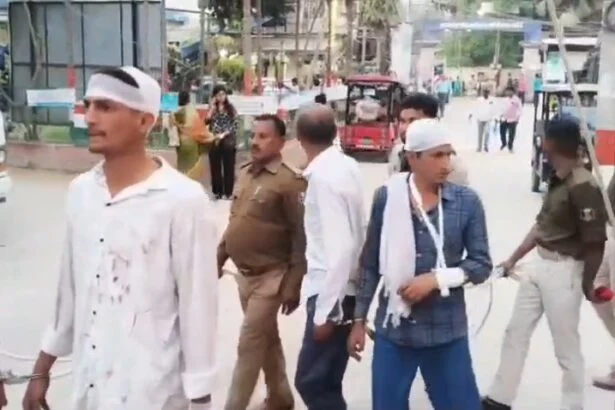 बेगूसराय में होली में डीजे बजाने को लेकर दो पक्षों में खूनी संघर्ष, एक दर्जन से अधिक घायल 1