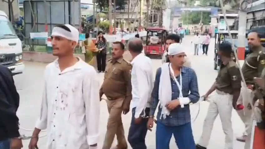 बेगूसराय में होली में डीजे बजाने को लेकर दो पक्षों में खूनी संघर्ष, एक दर्जन से अधिक घायल 5