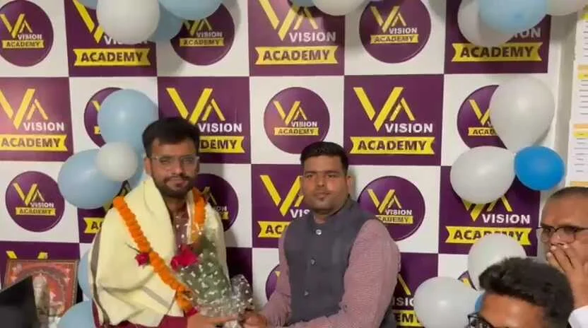 समस्तीपुर: गुदरी के लाल ने किया कमाल फोटो फ्रेम मेकर का पुत्र साहिल कटारिया ने यूपीएससी परीक्षा मे मारी बाजी 14