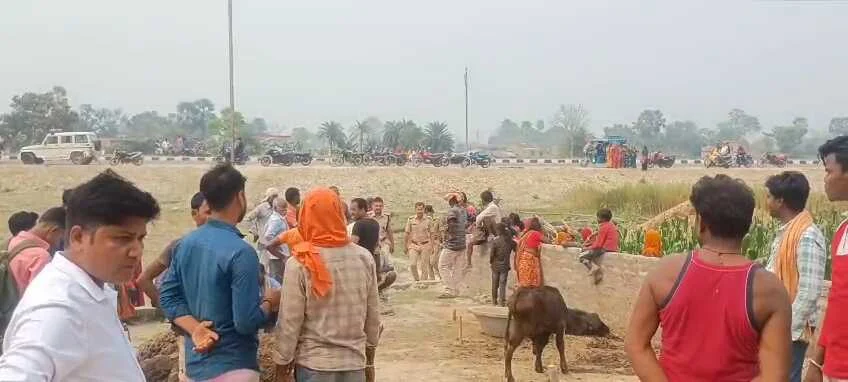 समस्तीपुर: ससुराल में संदिग्ध परिस्थिति में मिला युवक का शव, परिजनों ने पत्नी और ससुराल वालों पर लगाया हत्या का आरोप 4