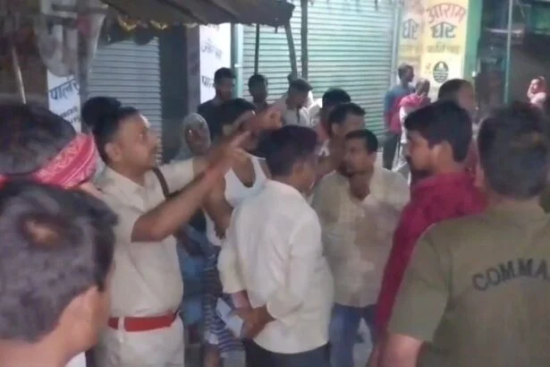 नालंदा: बीती रात किराना स्टोर में लगी आग, आग लगने से 8 लाख का सामान जलकर हुआ खाक,शॉर्ट सर्किट से आग लगने की आशंका 1