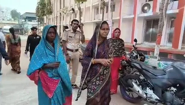 बेगूसराय में पंजाब जाने के लिए पकड़ रहे थे ट्रेन, पैर फिसलने से मजदूर की दर्दनाक मौत; परिजनों में मचा कोहराम 1