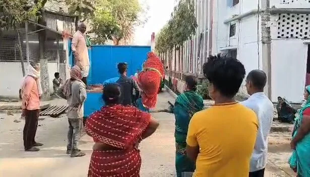 बेगूसराय में विवाहिता की संदिग्ध मौत, मायके वालों ने लगाया दहेज के लिए हत्या का आरोप 1