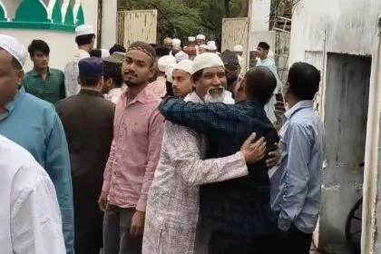 सौहार्द और भाईचारे का संदेश, बेगूसराय में शांतिपूर्ण माहौल के बीच हर्षोल्लास के साथ मनाई गई ईद 79