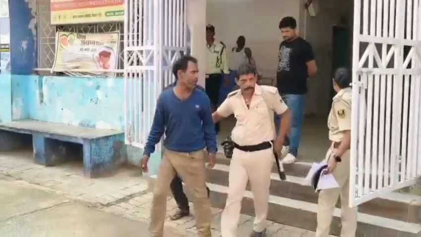 बेगूसराय में एक चोर ने महिला के कान से छीनी बाली, पकड़े जाने के डर से चोर ने निगली सोने की बाली, एक्स-रे में फंसा दिखा 'सबूत' 5