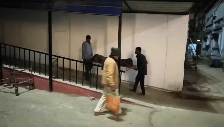 बेगूसराय में महिला की संदिग्ध मौत, मायके वालों ने लगाया हत्या का आरोप, पति ने कहा- 'खुदकुशी' 2