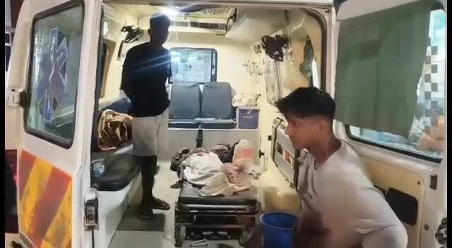 बेगूसराय के बछवाड़ा जंक्शन के पास बड़ा रेल हादसा, चलती ट्रेन से गिरे युवक के दोनों पैर कटे 2