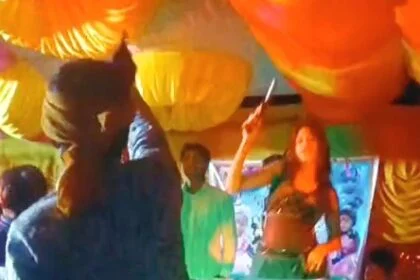 समस्तीपुर: देशी कट्टे के साथ डांसर का वीडियो वायरल,एसपी ने कहा-होगी कार्यवाई 14