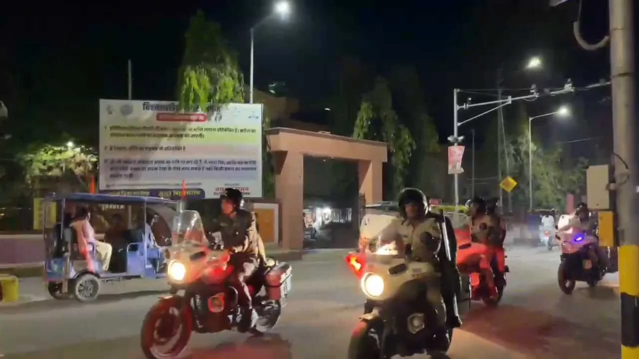 नालंदा: रामनवमी से पहले शहर में फ्लैग मार्च, 54 इलाकों में हाई अलर्ट, रामनवमी को लेकर प्रशासन अलर्ट, 4500 जवान तैनात 8