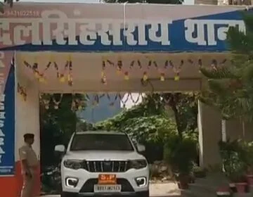 समस्तीपुर: दलसिंहसराय थाने से महिला कैदी फरार, महिला पुलिसकर्मी के सोने का उठाया फायदा 51