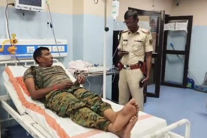 नालंदा: जूते में बैठा था सांप, सिपाही को डंसा तो सांप को डिब्बे में भरकर पहुंचे अस्पताल, मची अफरा-तफरी 23