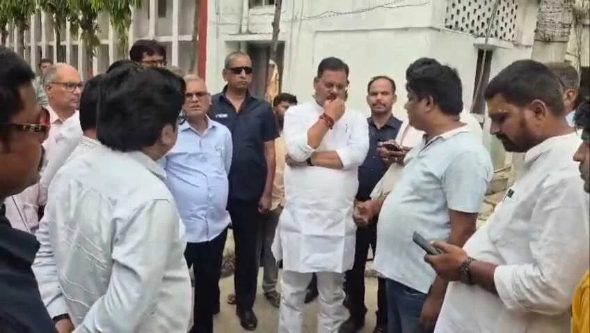 बेगूसराय में रामनवमी पर बांस काटने गया था इकलौता बेटा, 11 हजार के तार की चपेट में आने से युवक की मौत 6