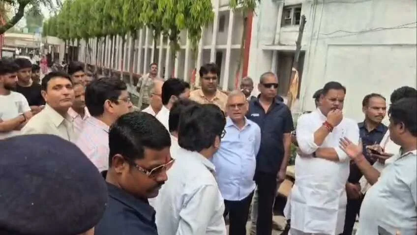 बेगूसराय में रामनवमी पर बांस काटने गया था इकलौता बेटा, 11 हजार के तार की चपेट में आने से युवक की मौत 3