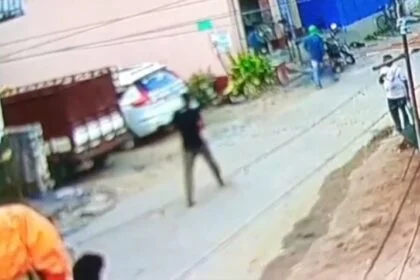 नालंदा: आपसी वर्चस्व को लेकर बदमाशों ने मस्जिद गली में चलाई गोली, गोली चलने से मची दहशत, दो खोखा मौके से हुआ बरामद 51